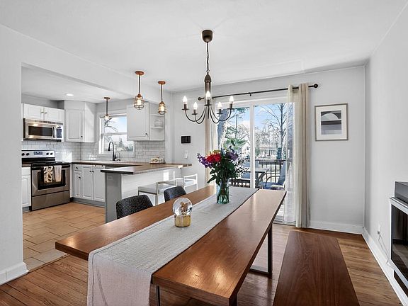 2nd image of 1429 Macarthur Road