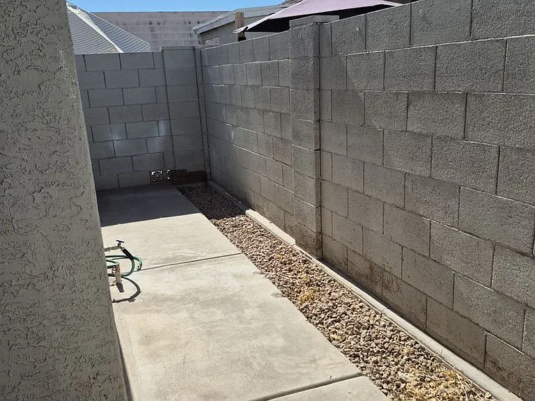 Lindsay Villas Townhomes — Photo 17