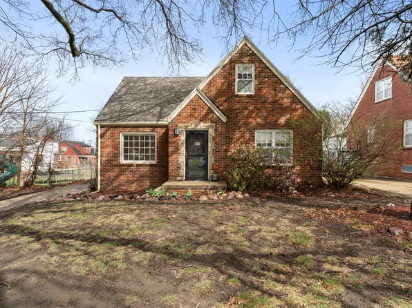 829 7th St, West Des Moines, IA 50265