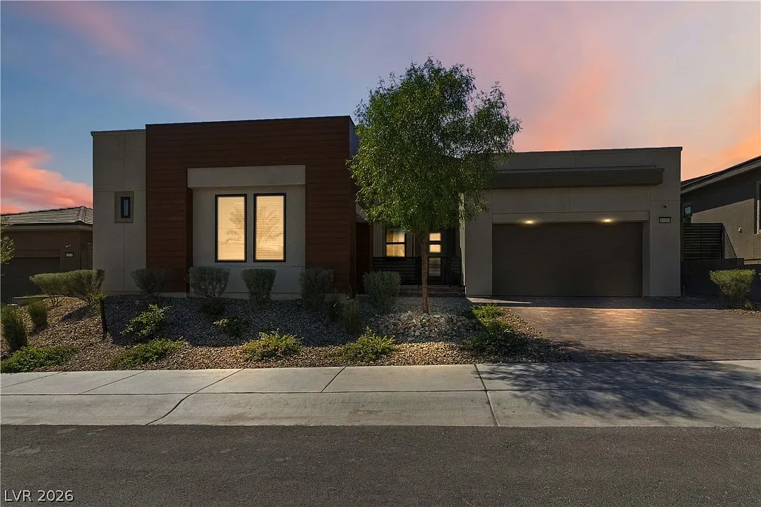 3 bed, 2.5 bath, 2649 sqft, $6,000 — Photo 2
