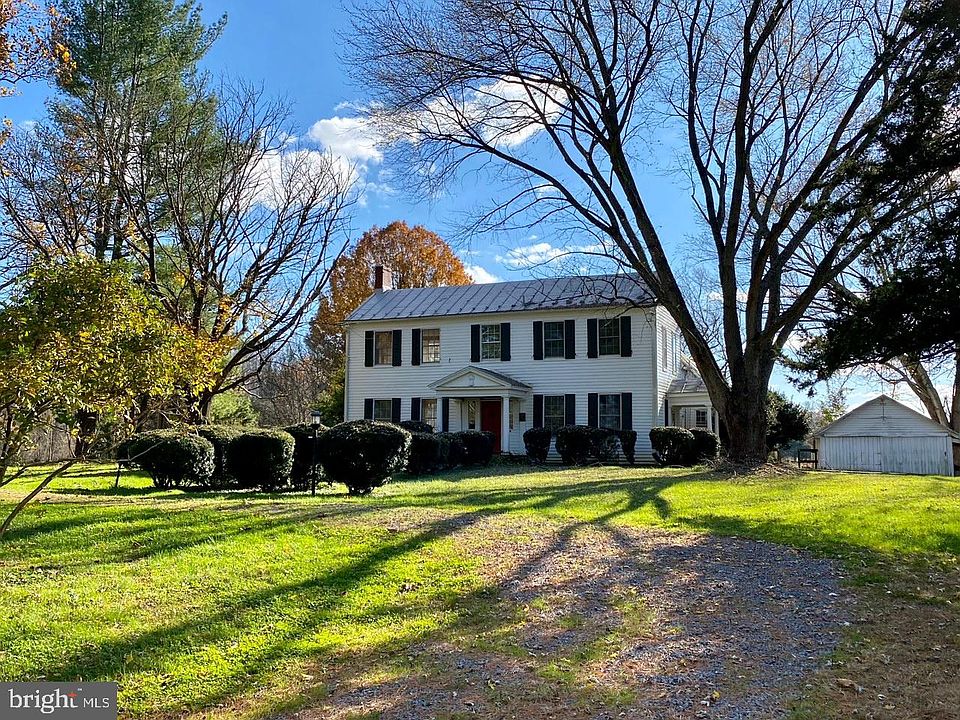 1st image of 17458 Fleetwood Ln