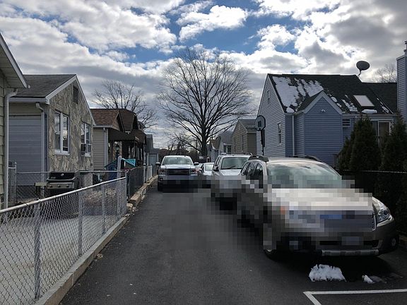 4th image of 178D Edgewater Park #60E