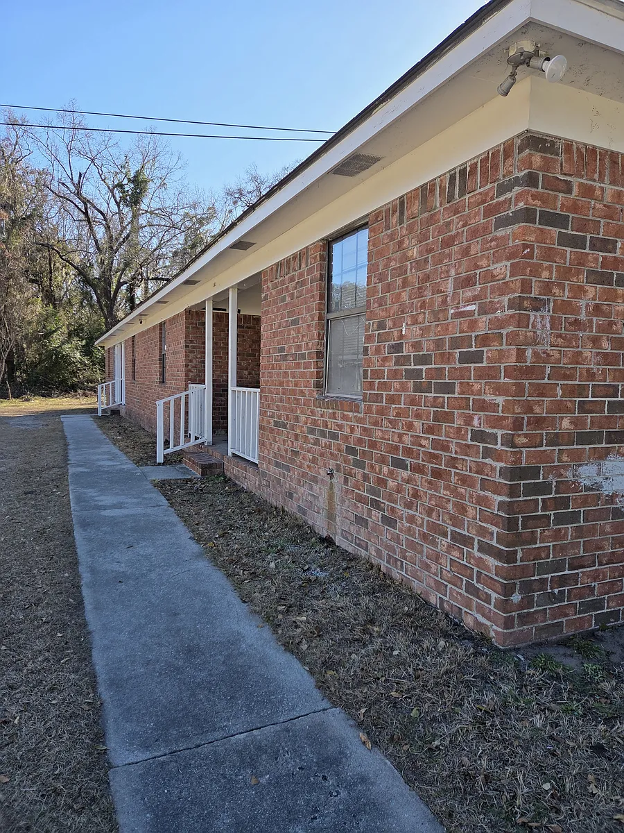 Building Photo - 4738 W Oglethorpe Hwy #B