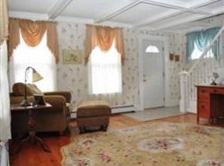 47 Lawrence St, Haverhill, MA 01830
