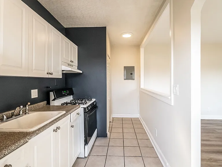723 12th St SE — Photo 15
