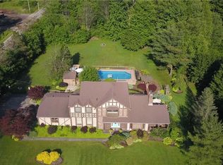 13851 Watt Rd, Novelty, OH 44072