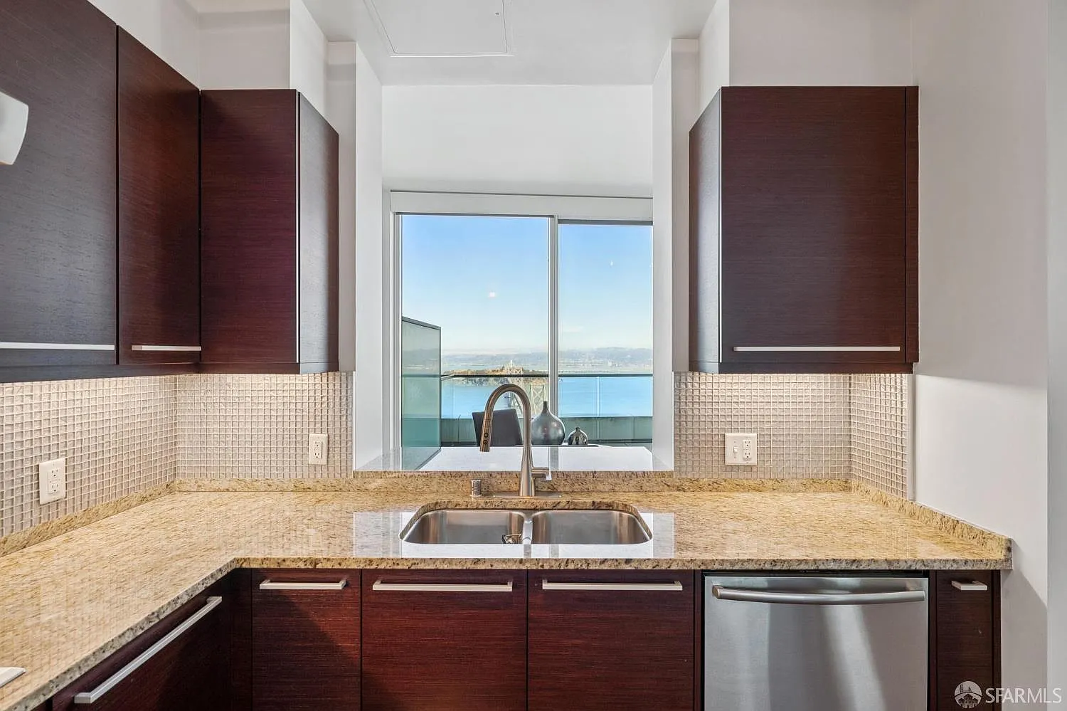 2 bed, 2.0 bath, 1639 sqft, $14,990 — Photo 4