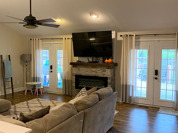 5th image of 106 Kimberly Dr