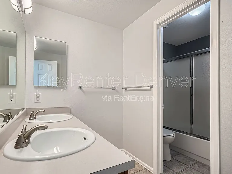 5742 W 114th Pl — Photo 21