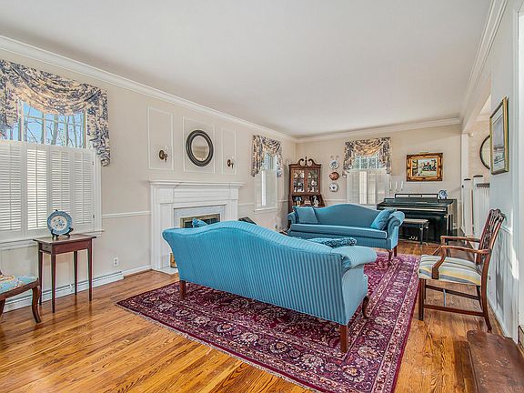 3rd image of 7062 S 6th St