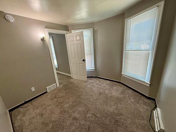 5th image of 75 Juniata Pl Unit 2