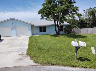 9589 SE Valley Ct, Hobe Sound, FL 33455
