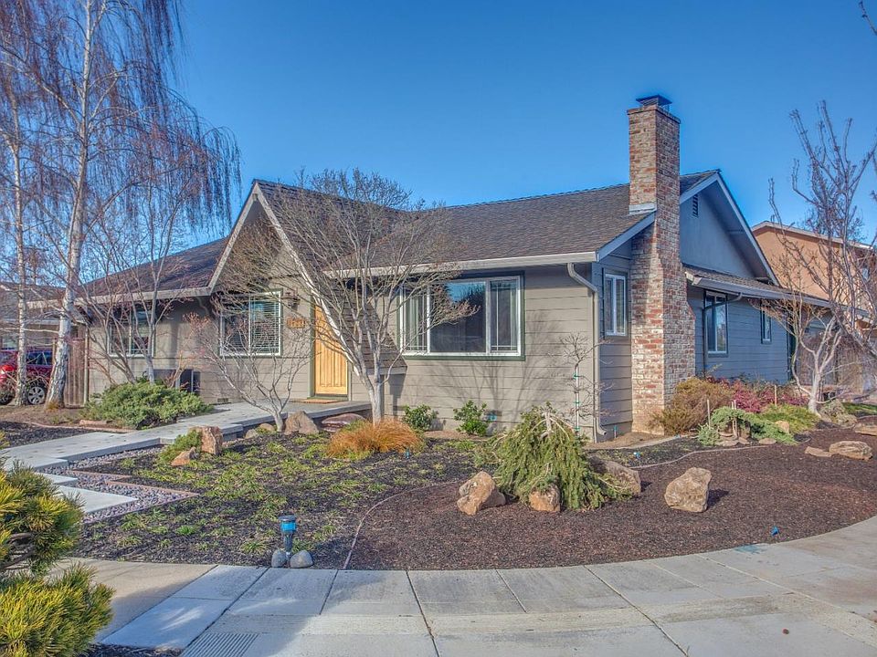 1st image of 1727 Silverwood Dr