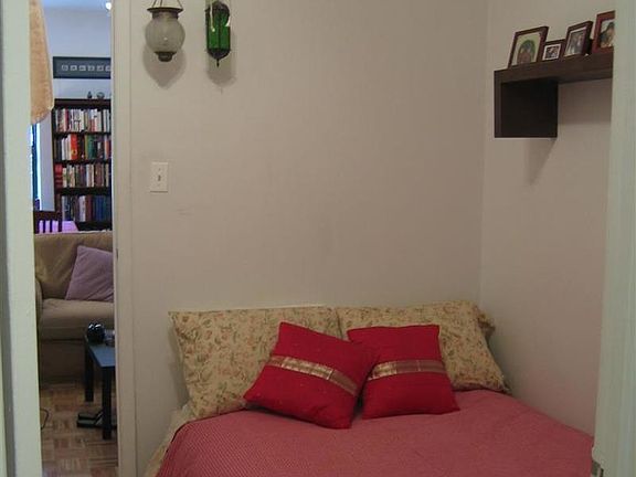 4th image of 222 E 95th St APT 9