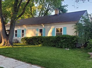 354 W Helen Rd, Palatine, IL 60067