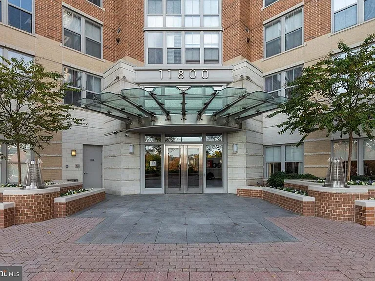 11800 Sunset Hills Rd #1001 — Photo 1