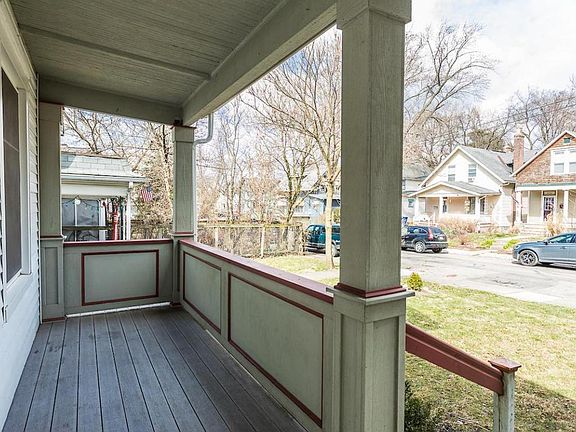 3rd image of 179 E Blake Ave