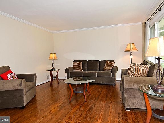 2nd image of 13814 Bauer Dr