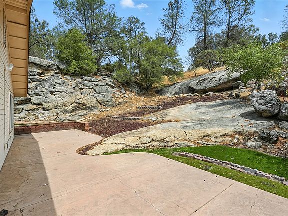 3rd image of 42471 Long Hollow Dr