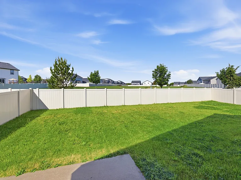 3391 S Rosa Parks Way — Photo 14