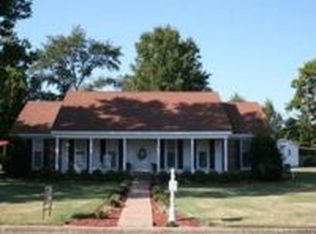702 Jamestown Rd, Dyersburg, TN 38024