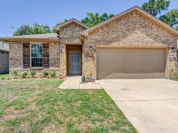 4344 Roaring Timber Dr, Conroe, TX 77304