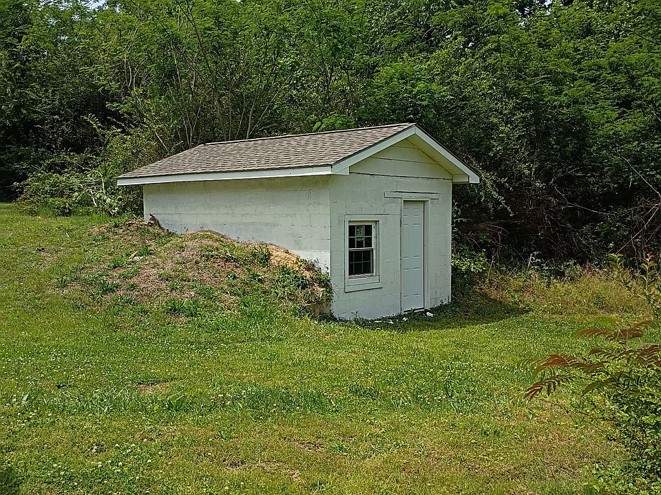 2nd image of 3370 Buchanan Rd SE