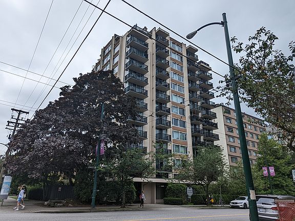 2nd image of 1516 Davie St #708