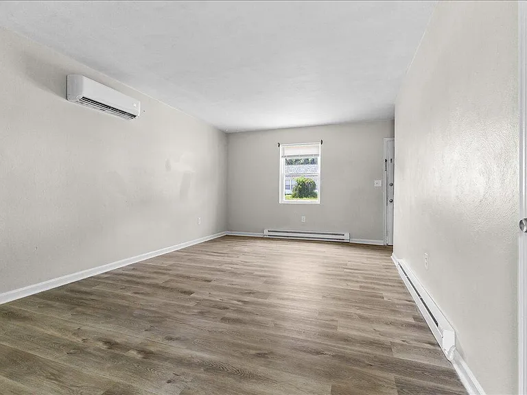 713 Bibb St NE — Photo 8