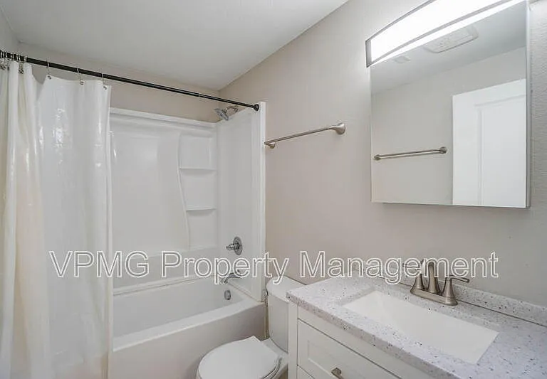 4420 Gibbons St #B — Photo 10