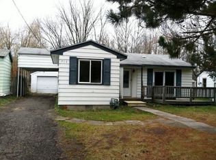 713 6th St, Moose Lake, MN 55767