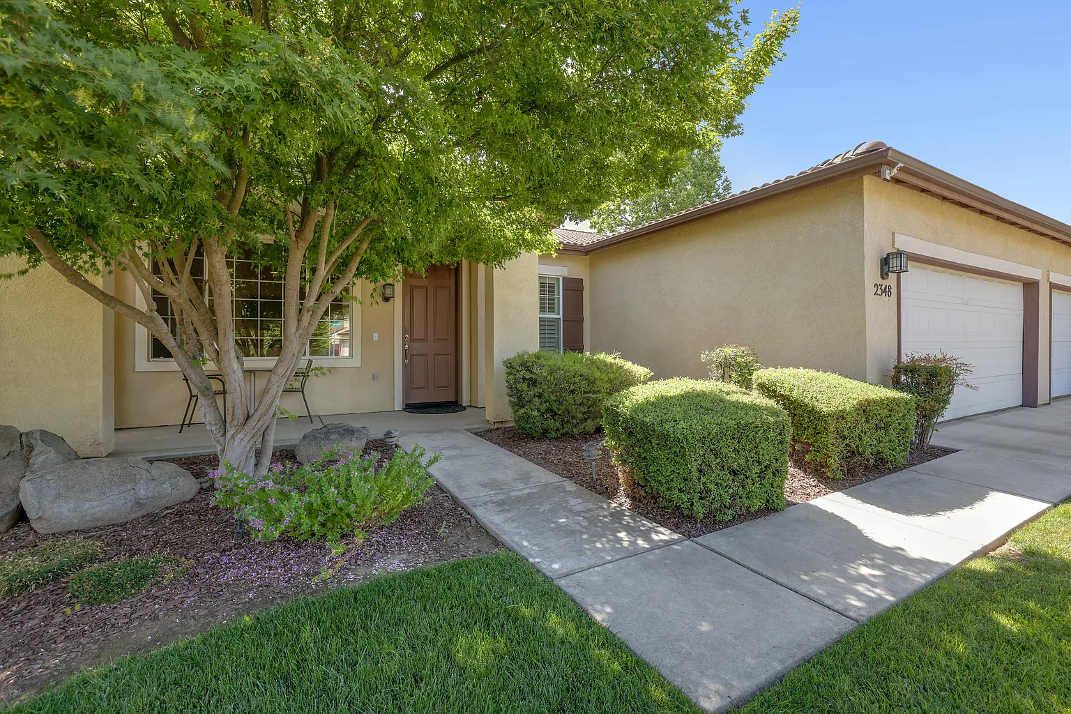 2348 N Peppertree St photo 1