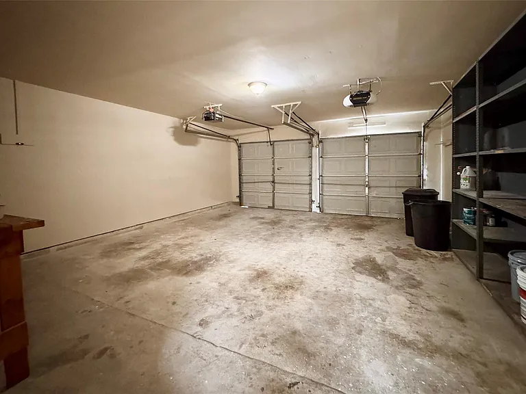 11746 Plumbrook Dr — Photo 16