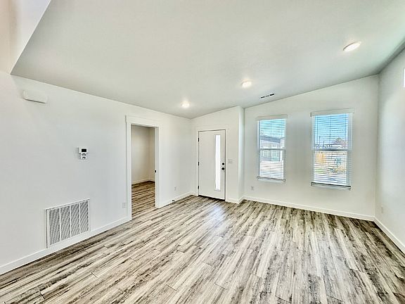 3rd image of 1101 States Ave