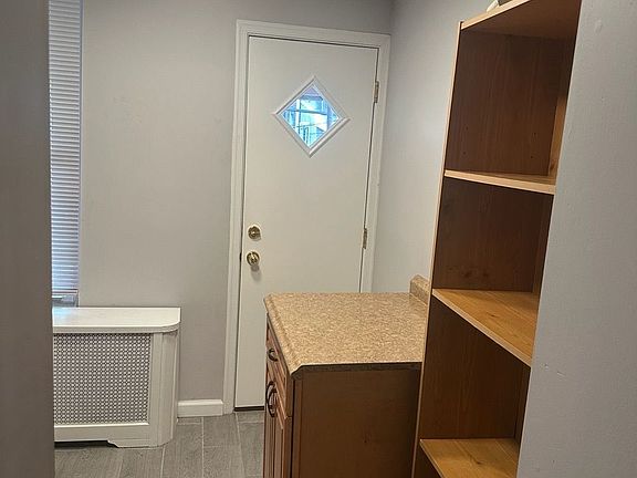 5th image of 3066 Livingston St
