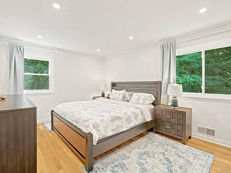 80 Hickory Hill Dr — Photo 18