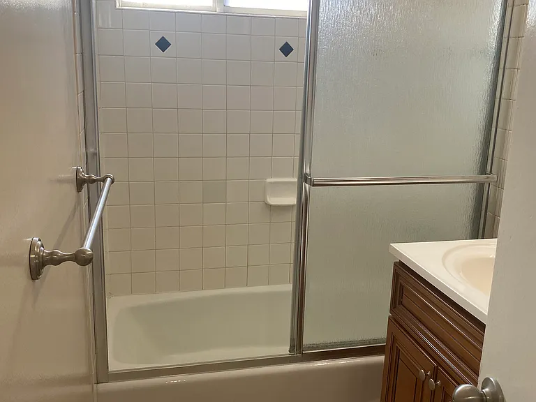 737 E Pine St #11 — Photo 12