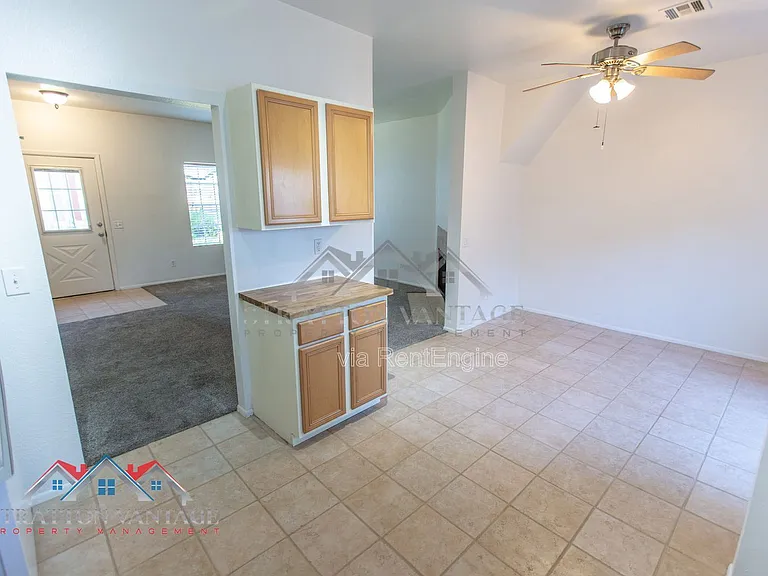 1970 N Hartford St #62 — Photo 14
