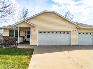 836 Lake Shore Dr, Nevada, IA 50201