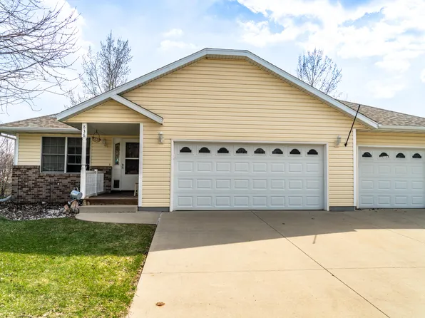836 Lake Shore Dr, Nevada, IA 50201