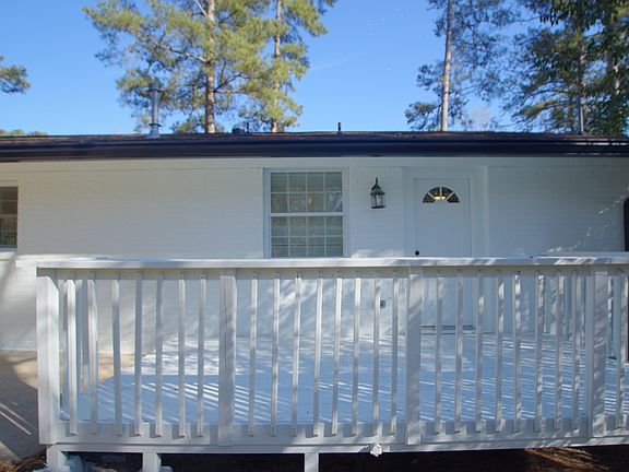 3rd image of 3655 Woodstream Cir NE