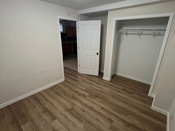 4th image of 221 W Carroll St #1