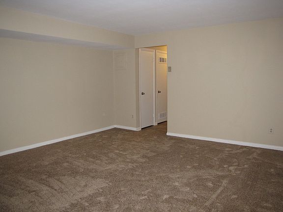5th image of 12525 Edgewater Dr APT 125