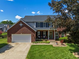 8 Meadow Ridge Dr, Hurricane, WV 25526