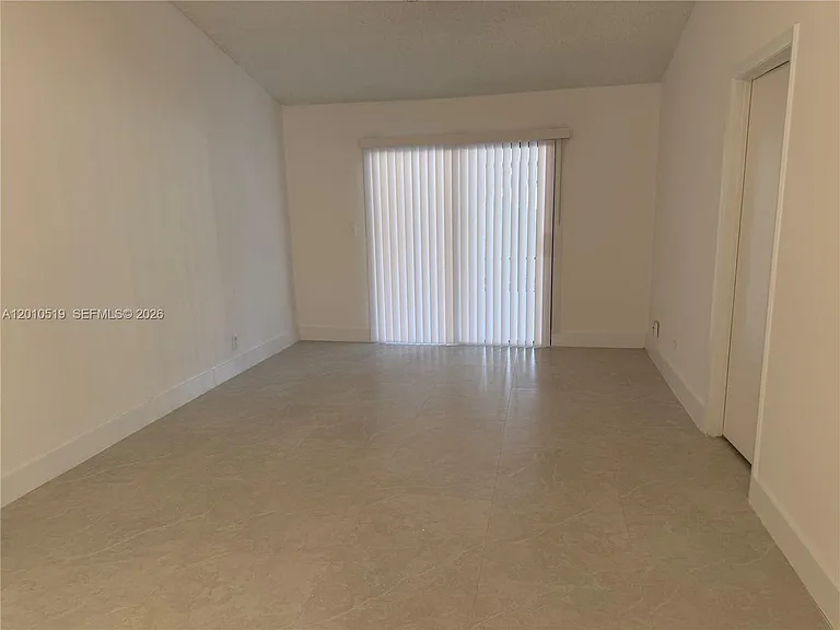 3548 NW 111th Ter — Photo 3