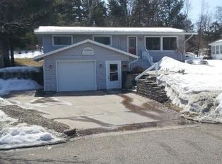 942 Morgan Rd, River Falls, WI 54022