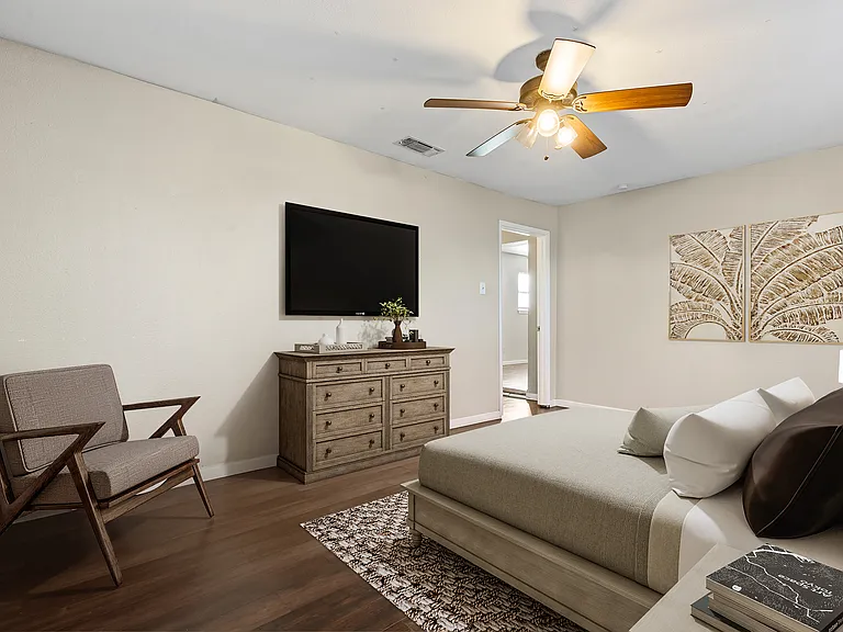 1001 Altamont Dr — Photo 18