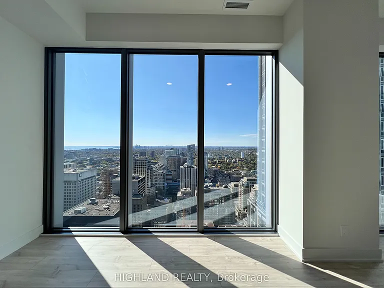 8 Cumberland St #3802 — Photo 12