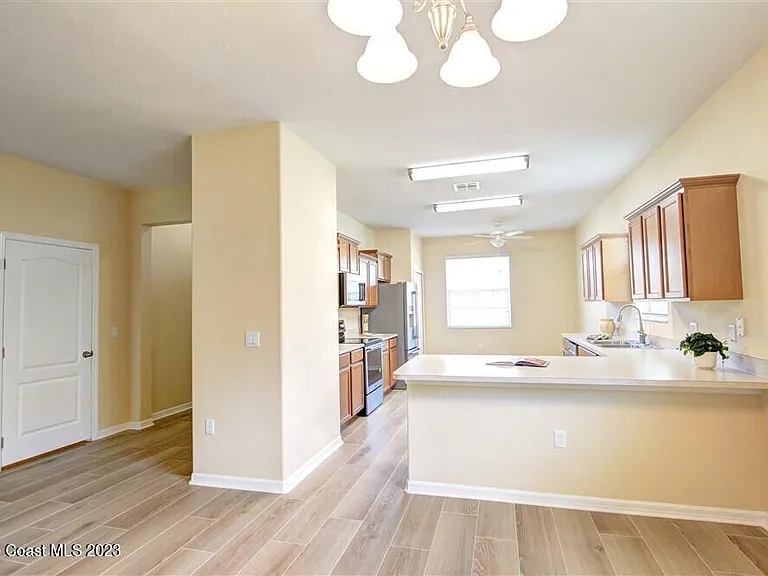 5834 Trieda Dr — Photo 30
