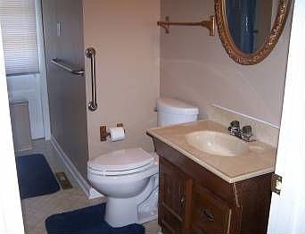 4th image of 2820 Rockhaven Ave
